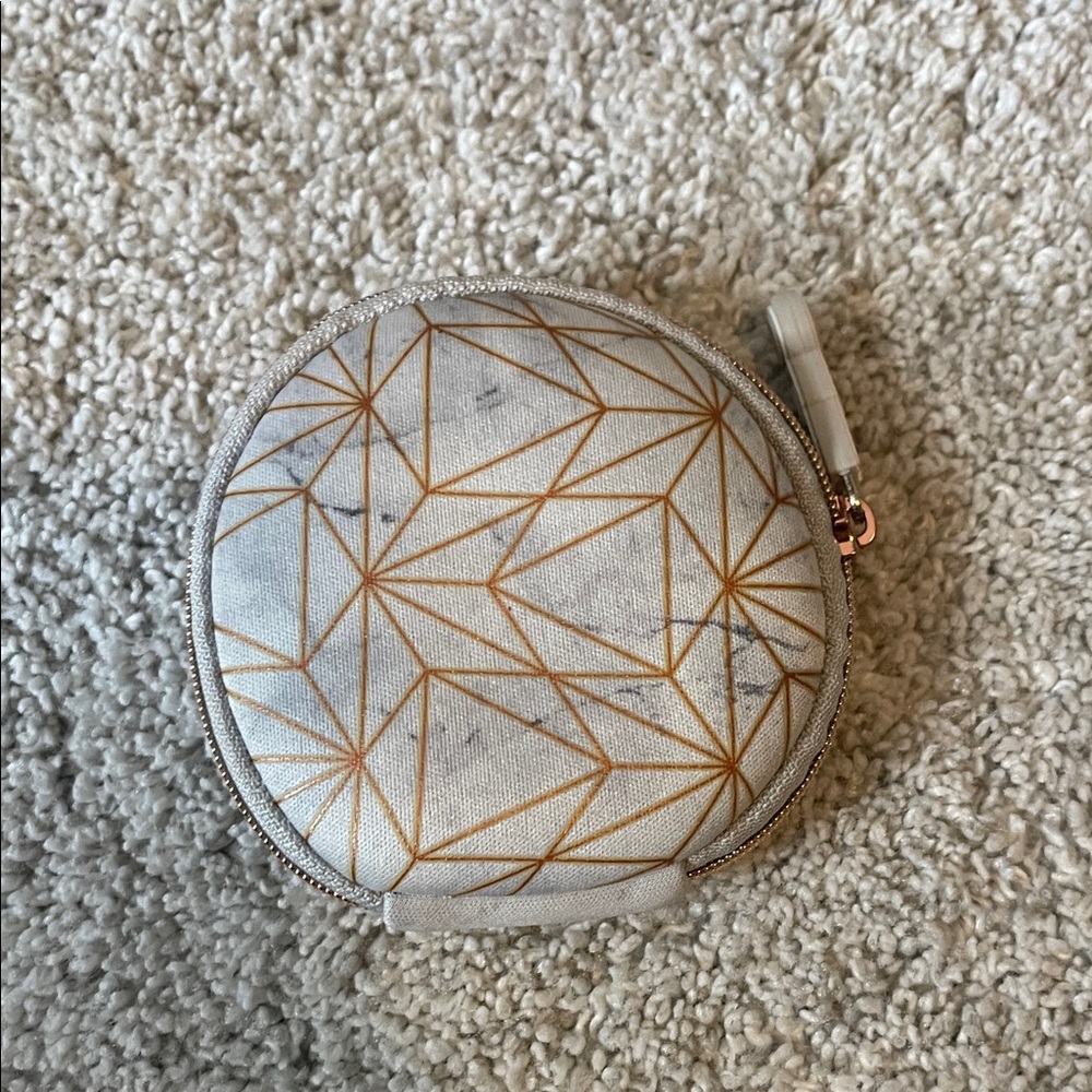 Marble-like Geometric Headphone Case